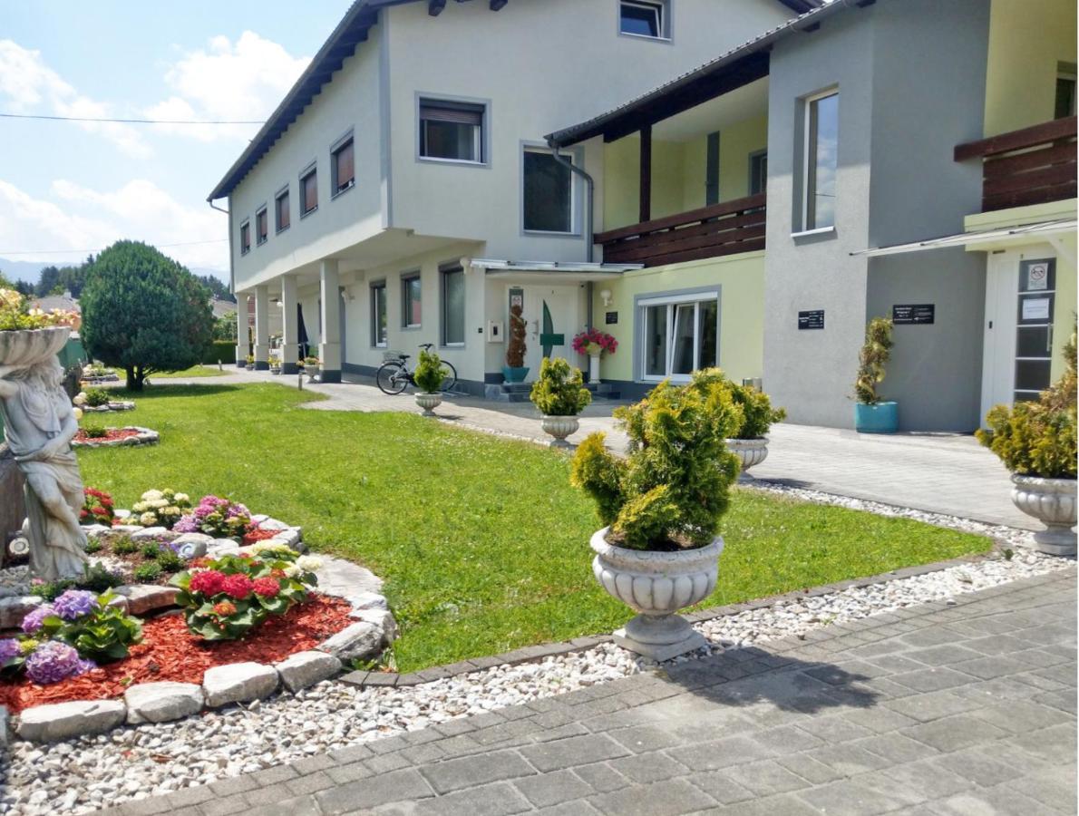 Alpenblick - Modernes Und Grosszuegiges Apartment Филлах Экстерьер фото